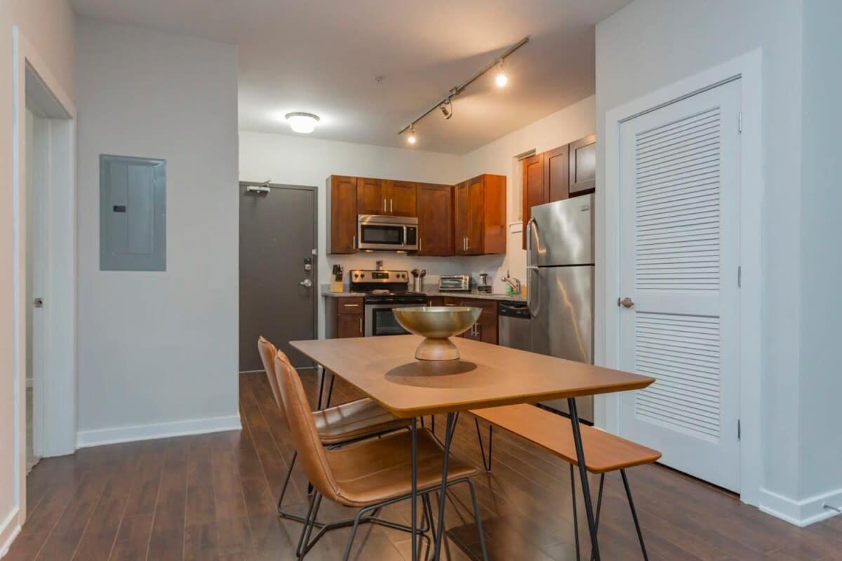 Apartment Cozysuites Music Row Stylish 2br Free Parking 44