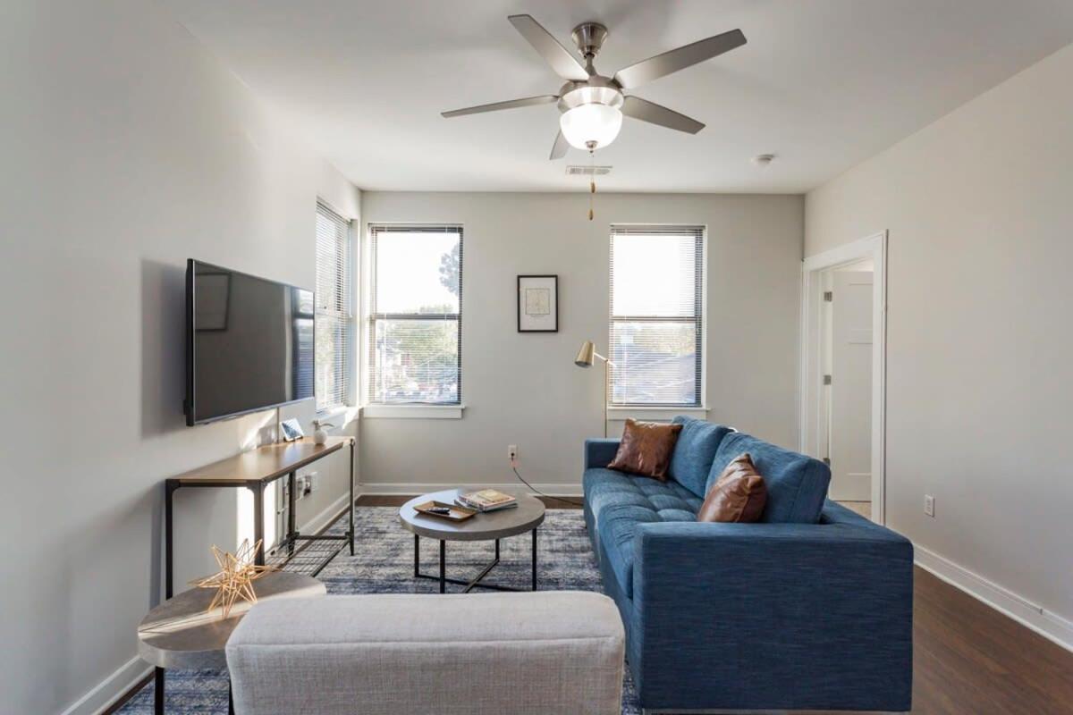 Apartment Cozysuites Music Row Stylish 2br Free Parking 44 Nashville